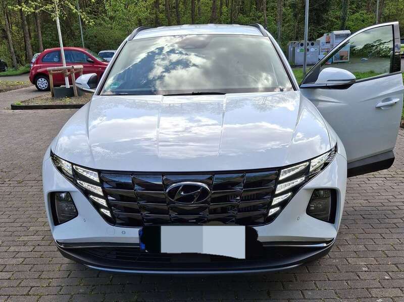 Weiß Gebraucht 2021 Hyundai Tucson Trend SUV | 25.200 € (Guter Preis) - Bild 1/4
