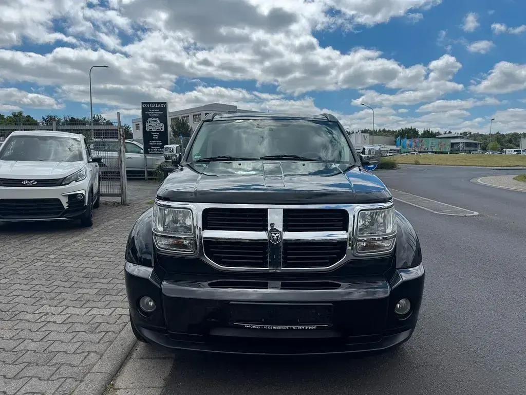 Gebraucht Dodge Nitro SXT 177 PS (130 kW) 2007 Schwarz SUV