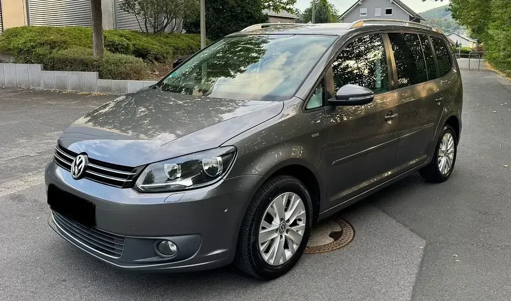 Gebraucht VW Touran 140 PS (102 kW) 2014 Grau Van / Kleinbus