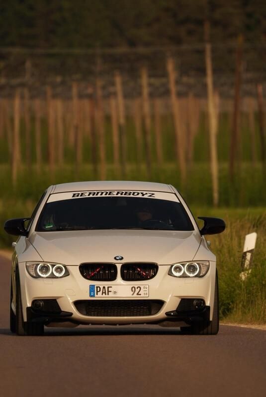 Weiß Gebraucht 2010 BMW 320 M Sport Coupé | 12.800 € (Teuer) - Bild 1/4