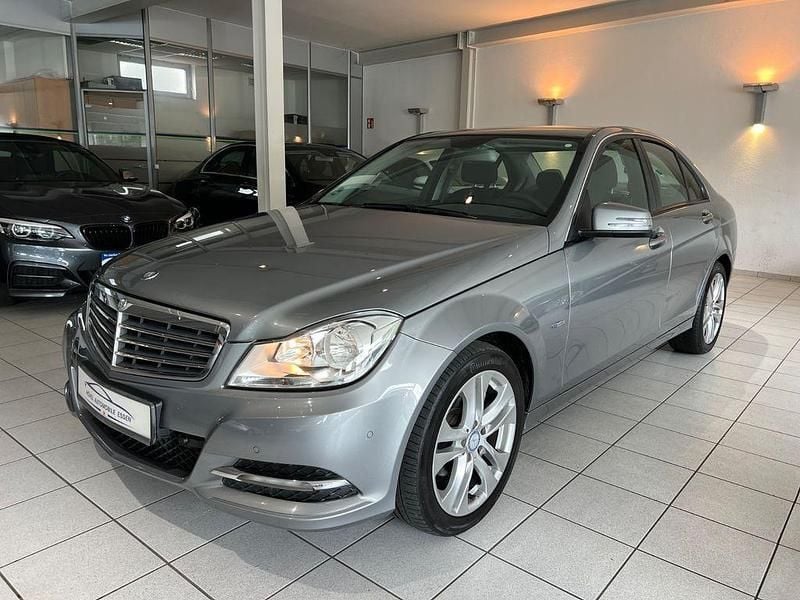Grau Gebraucht 2012 Mercedes C180 Limousine | 9.999 € (Guter Preis) - Bild 1/4
