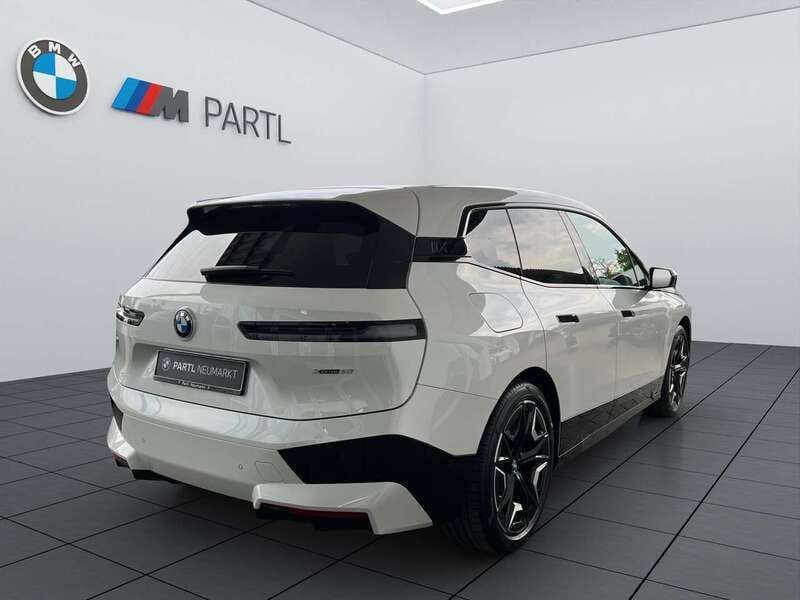 Neu BMW iX Sport Line 384 kW (523 PS) 2025 Mineralweiss SUV