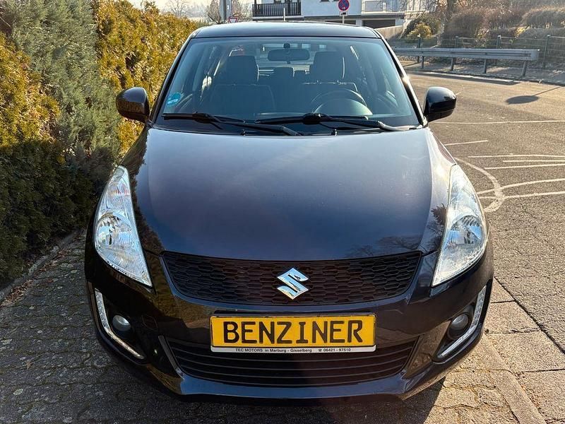 Gebraucht Suzuki Swift Club 94 PS (69 kW) 2016 Schwarz Limousine