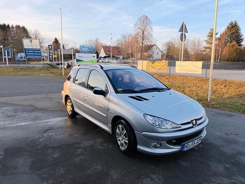 Gebraucht Peugeot 206 90 PS (66 kW) 2003 Silber Kombi