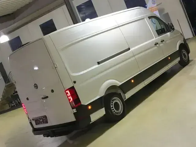 Gebraucht VW Crafter 177 PS (130 kW) 2025 Candyweiss Van