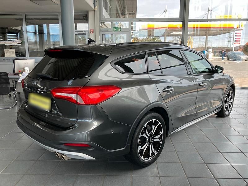 Gebraucht Ford Focus Active 182 PS (133 kW) 2019 Grau Kombi