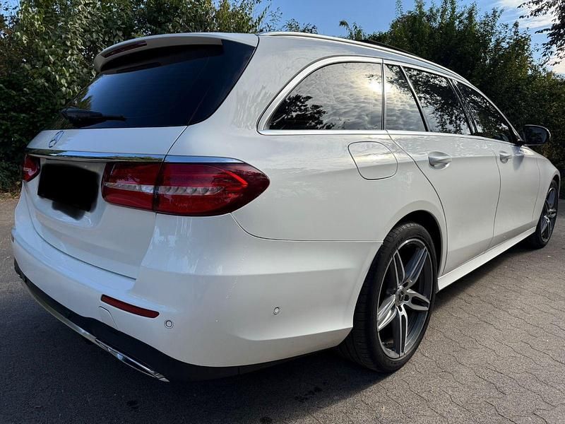 Gebraucht Mercedes E350 AMG line 258 PS (189 kW) 2017 Weiß Kombi