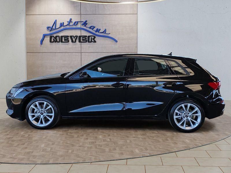 Neu Audi A3 Sport 150 PS (110 kW) 2026 Mythos schwarz Limousine