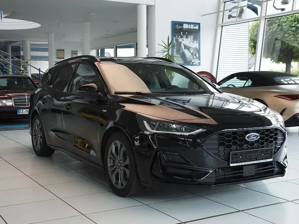 Gebraucht Ford Focus ST-Line X 155 PS (114 kW) 2025 Schwarz Limousine