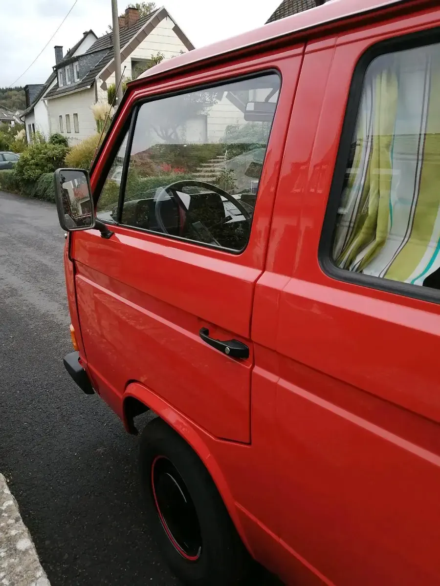 Używany VW Golf 83 KM (61 kW) 1985 Czerwony Minivan