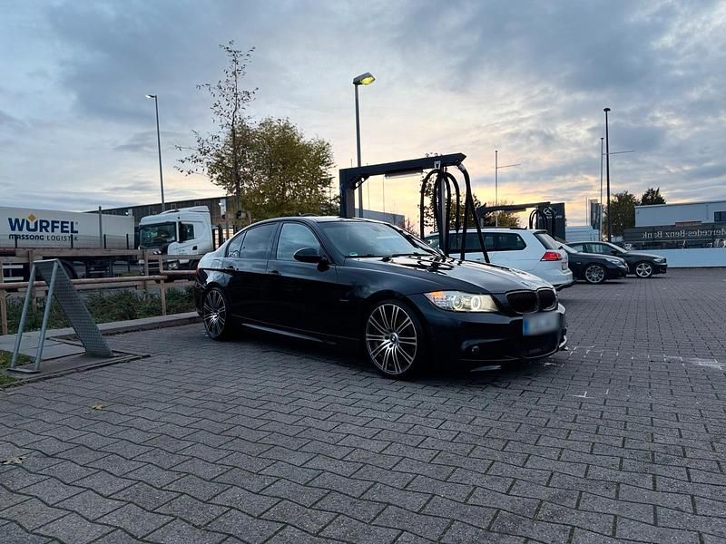 Gebraucht BMW 320 Shadowline 177 PS (130 kW) 2009 Schwarz Limousine