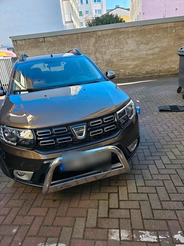 Gebraucht Dacia Sandero Stepway 90 PS (66 kW) 2017 Braun Limousine