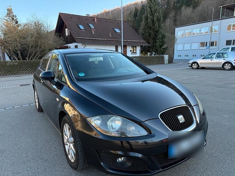 Usata Seat Leon 105 CV (77 kW) 2009 Nero Utilitaria