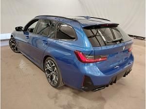 Gebraucht BMW 535 340 PS (250 kW) 2025 Blau (0c31  portimao blau) Kombi