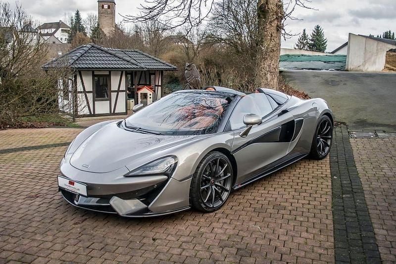 Grau Gebraucht 2018 McLaren 570S Cabrio | 147.900 € (Guter Preis) - Bild 1/4