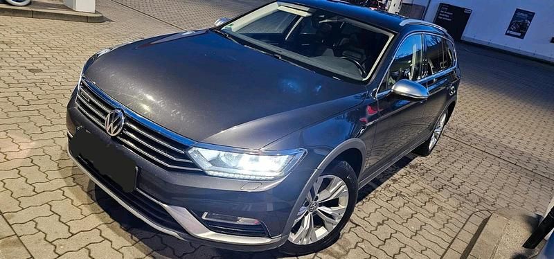 Gebraucht VW Passat 190 PS (139 kW) 2017 Grau Kombi