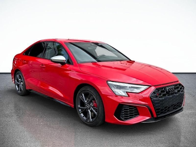 Gebraucht Audi S3 Basis 310 PS (228 kW) 2023 Rot Limousine