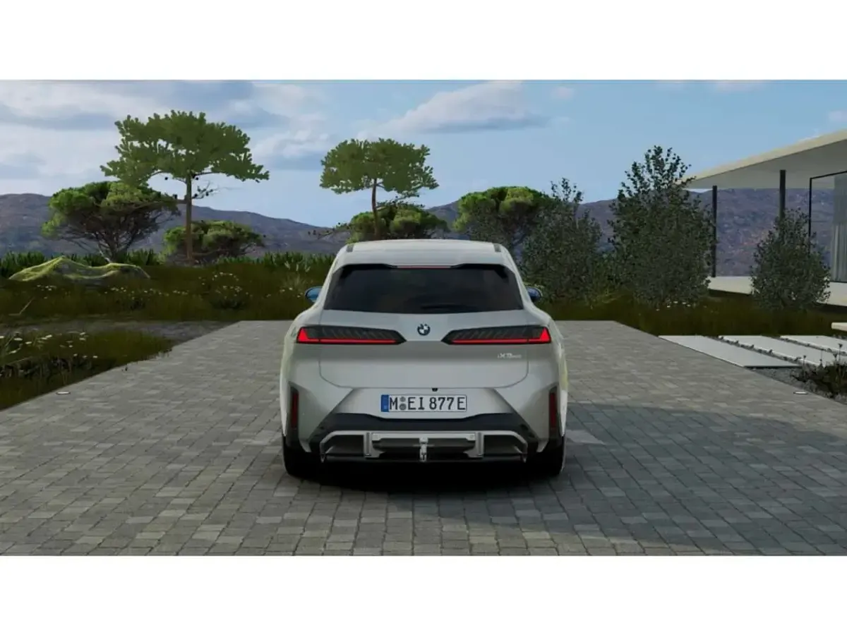 Neu BMW iX3 M Sport 235 kW (320 PS) 2026 Spacesilber metallic SUV