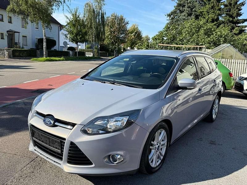 Gebraucht Ford Focus Titanium 140 PS (102 kW) 2013 Dark micastone Kombi