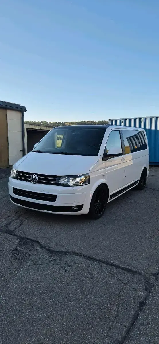 Gebraucht VW T5 Edition 179 PS (131 kW) 2013 Weiß Van