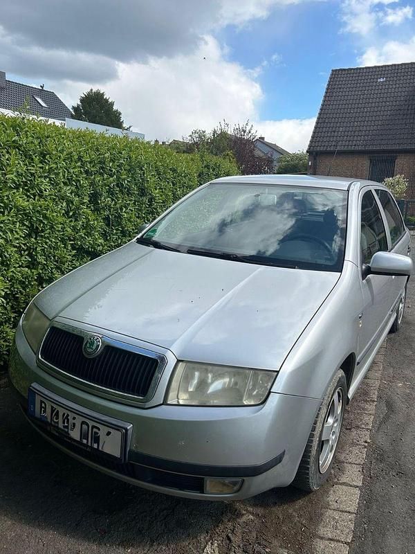 Gebraucht Skoda Fabia Comfort 75 PS (55 kW) 2001 Silber Kleinwagen