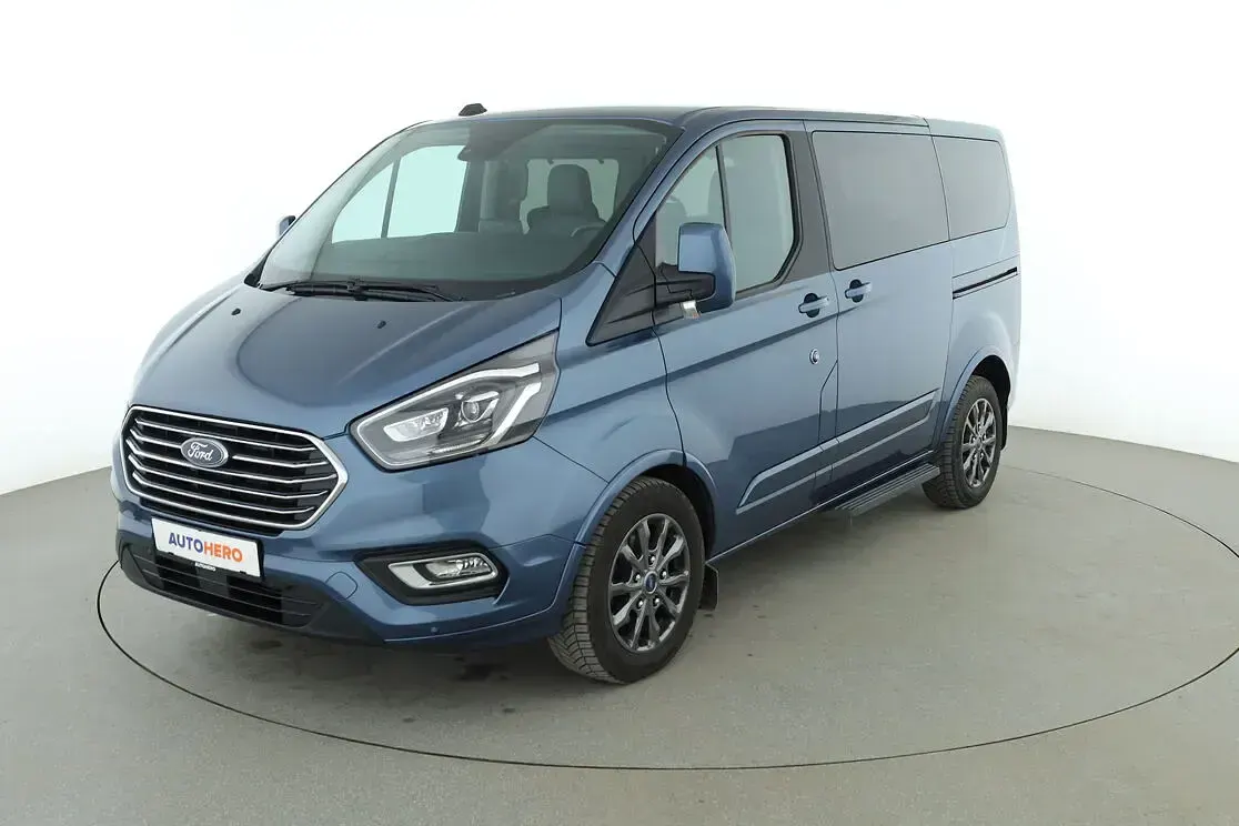 Gebraucht Ford Tourneo Titanium X 185 PS (136 kW) 2022 Van / Kleinbus