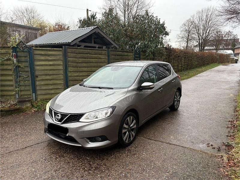 Gebraucht Nissan Pulsar Tekna 110 PS (80 kW) 2014 Grau Kleinwagen