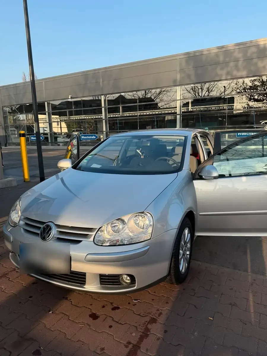 Gebraucht VW Golf V 115 PS (84 kW) 2005 Grau Kleinwagen