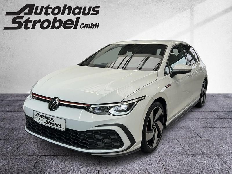 Second-hand VW Golf VIII GTI 245 CP (180 kW) 2021 Alb Berlinǎ