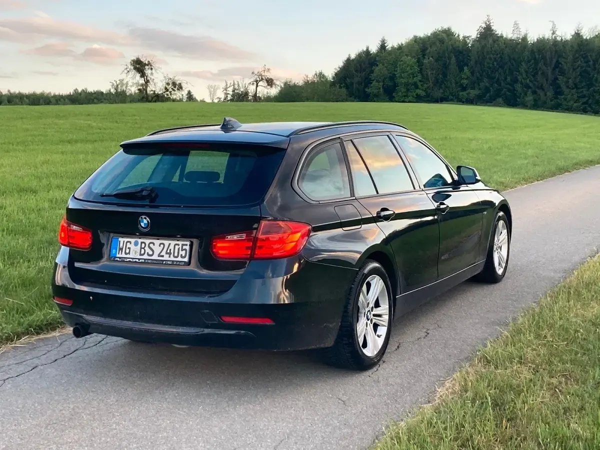 Gebraucht BMW 320 184 PS (135 kW) 2015 Schwarz Kombi
