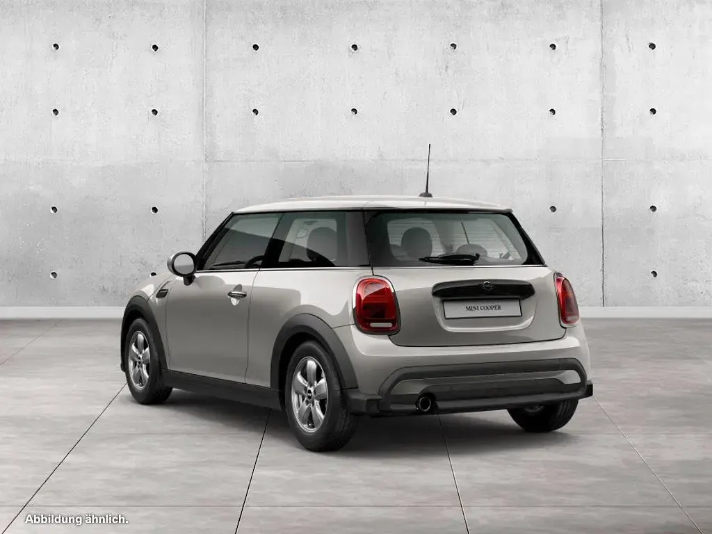 Gebraucht Mini Cooper 136 PS (100 kW) 2023 Melting silver iii Kleinwagen