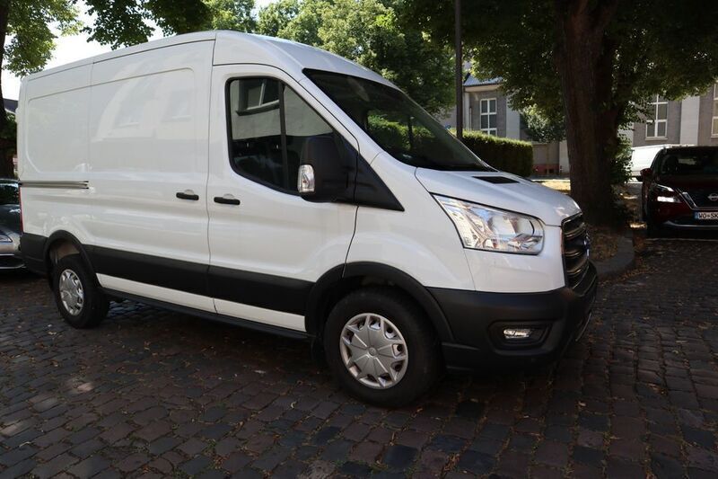Weiß Gebraucht 2020 Ford Transit Trend Van / Kleinbus | 23.900 € (Superpreis) - Bild 1/2