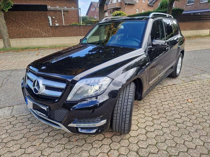Schwarz Gebraucht 2015 Mercedes GLK350 SUV | 16.900 € (Fairer Preis) - Bild 1/4