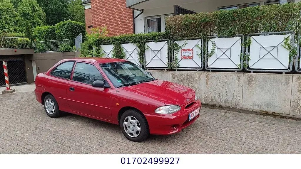 Gebraucht Hyundai Accent 75 PS (55 kW) 1998 Rot Limousine