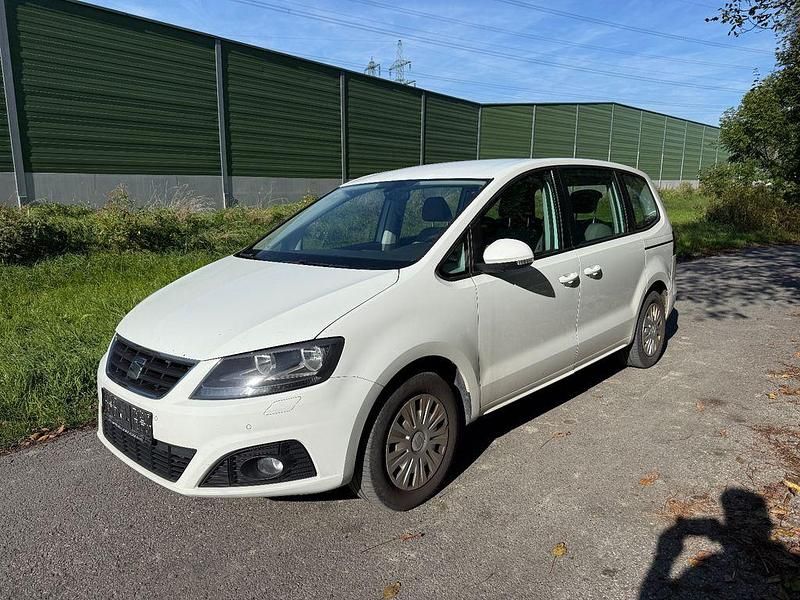 Weiß Gebraucht 2016 Seat Alhambra Style Van / Kleinbus | 6.800 € - Bild 1/4