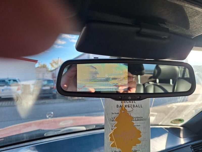 Second-hand Mercedes E320 220 CP (161 kW) 1995 Roșu Berlinǎ