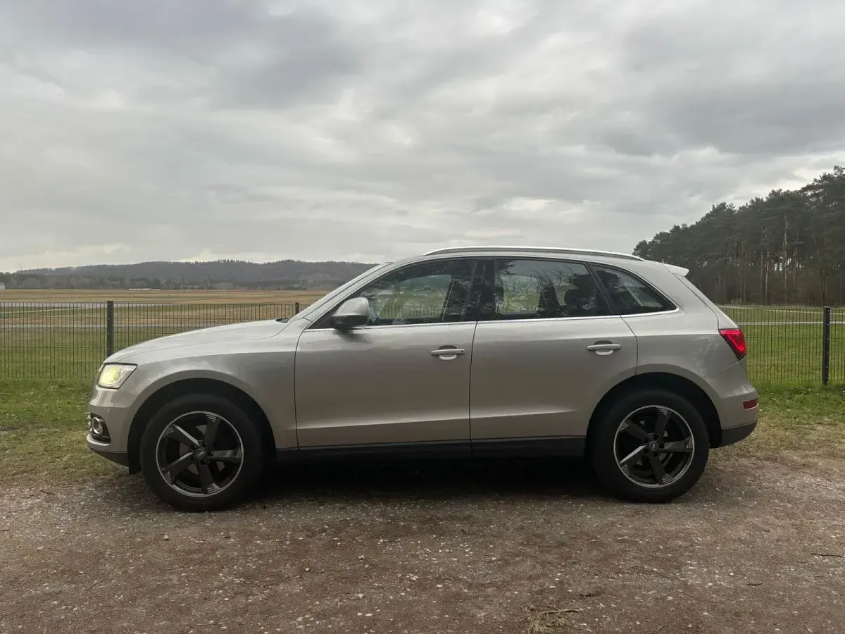 Używany Audi Q5 177 KM (130 kW) 2013 Beżowy SUV