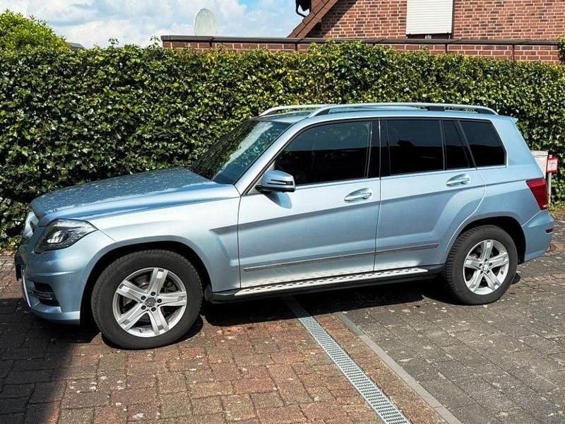Silber Gebraucht 2013 Mercedes GLK250 AMG SUV | 21.999 € (Etwas zu teuer) - Bild 1/4