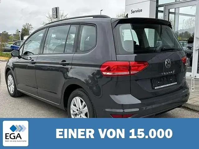 Gebraucht VW Touran 122 PS (89 kW) 2022 Grau Van / Kleinbus