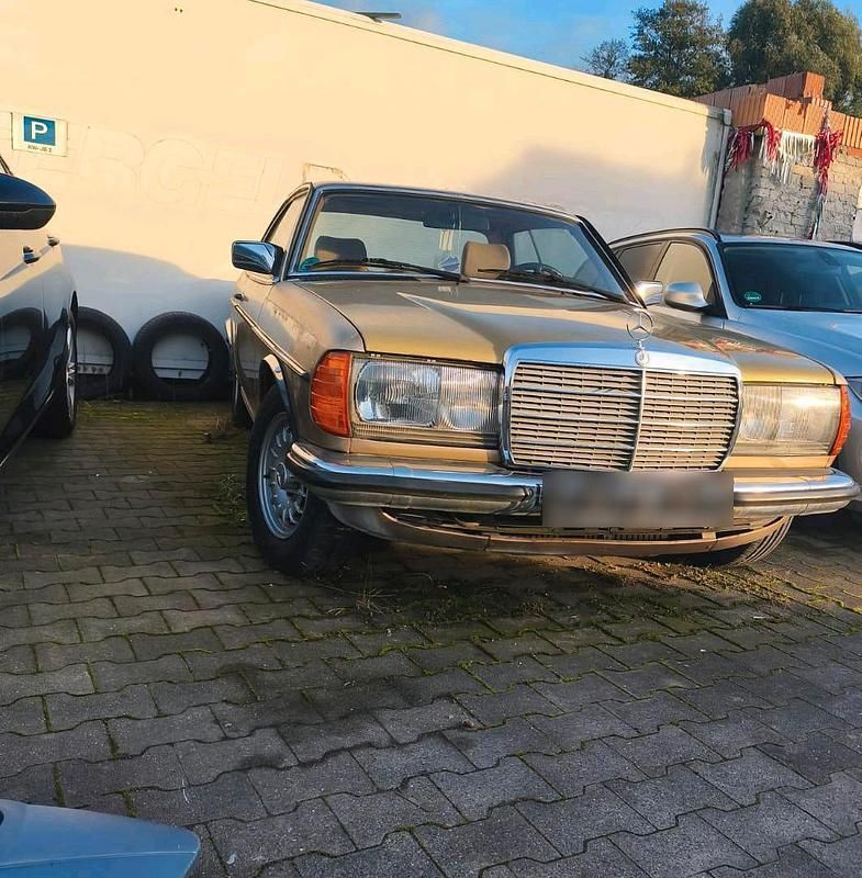 Usata Mercedes 230 1983 Oro Coupé