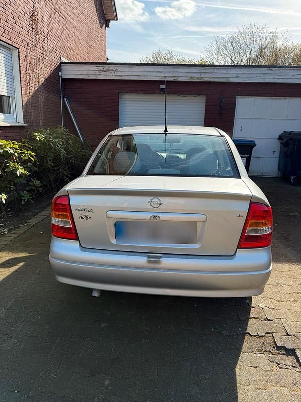 Gebraucht Opel Astra 125 PS (91 kW) 2002 Silber Limousine