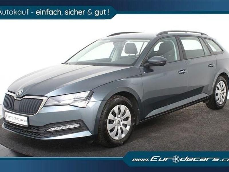 Grau Gebraucht 2021 Skoda Superb Kombi | 17.850 € (Superpreis) - Bild 1/4