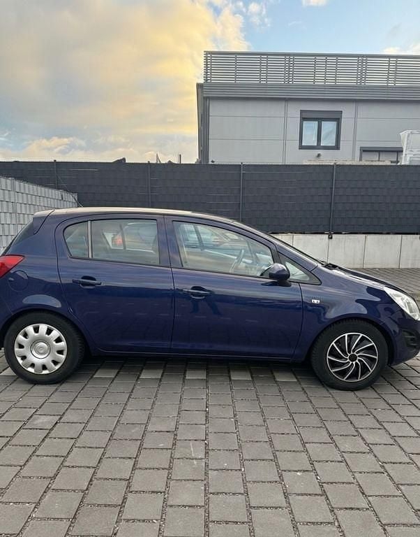 Gebraucht Opel Corsa Active 95 PS (69 kW) 2012 Blau Kleinwagen