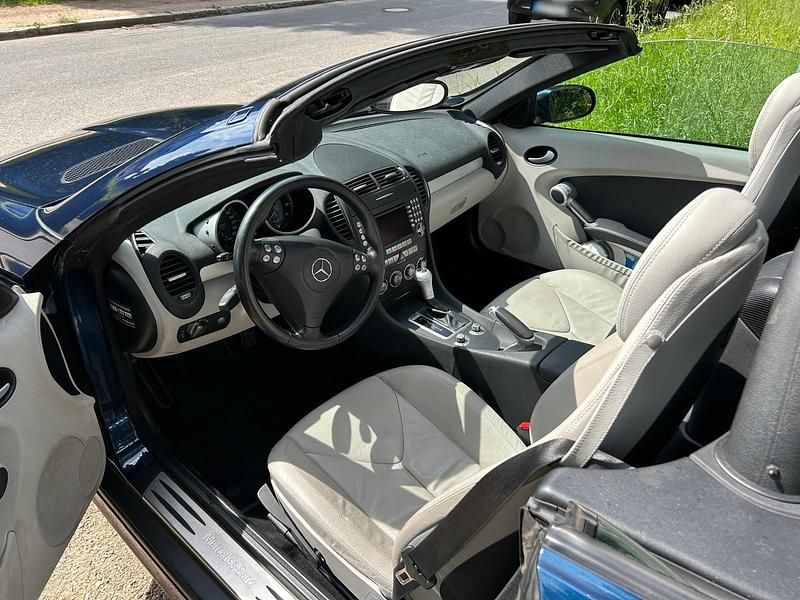 Gebraucht Mercedes SLK280 231 PS (169 kW) 2005 Blau Cabrio