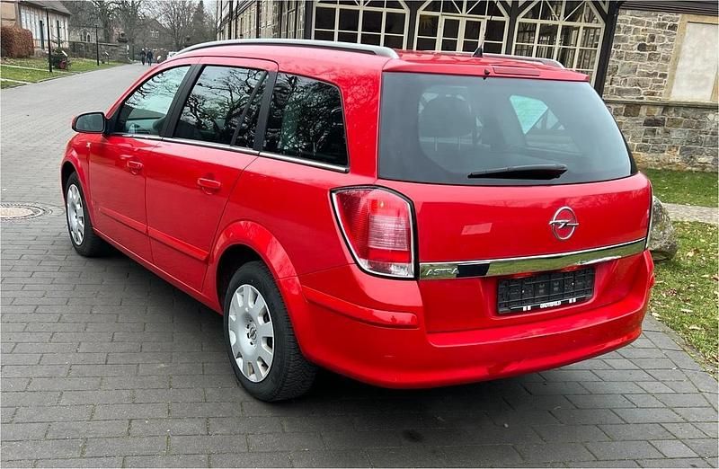 Gebraucht Opel Astra 90 PS (66 kW) 2004 Rot Kombi