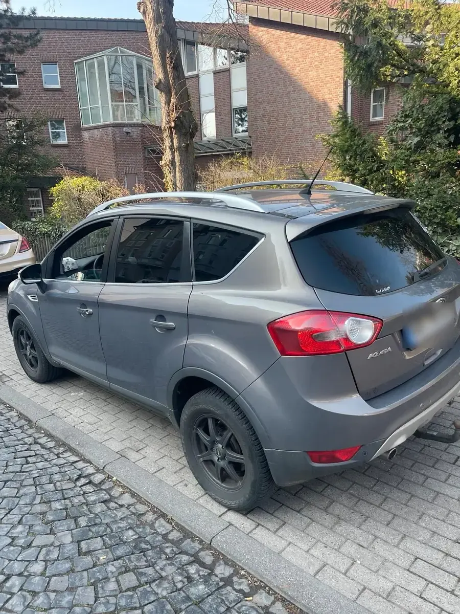 Usado Ford Kuga 163 HP (119 kW) 2011 Prateado SUV