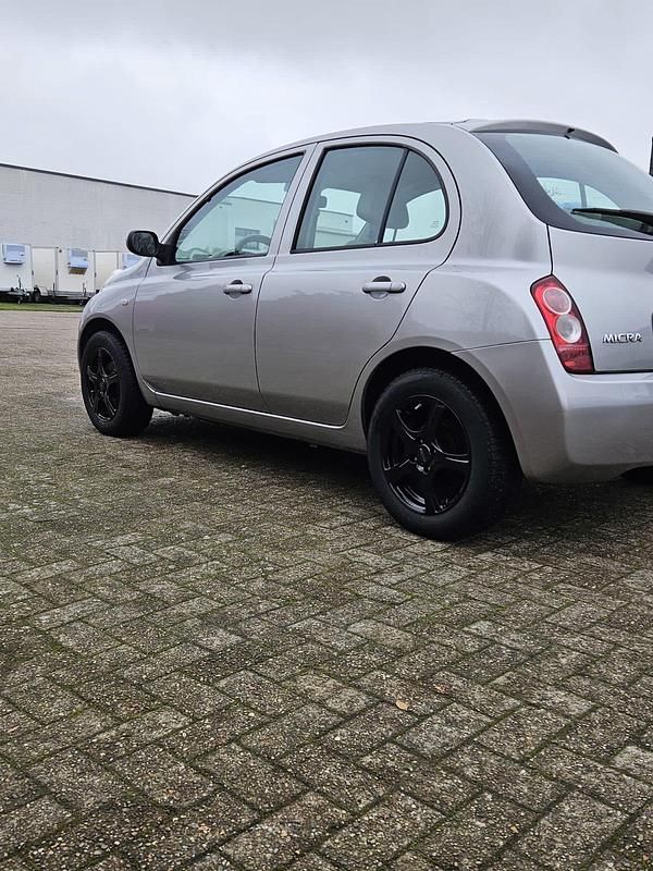 Grau Gebraucht 2006 Nissan Micra Kleinwagen | 1.599 € (Fairer Preis) - Bild 1/4