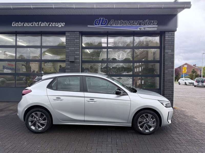 Grau/typ aussenverkleidung met Gebraucht 2024 Opel Corsa Kleinwagen | 18.390 € (Guter Preis) - Bild 1/4