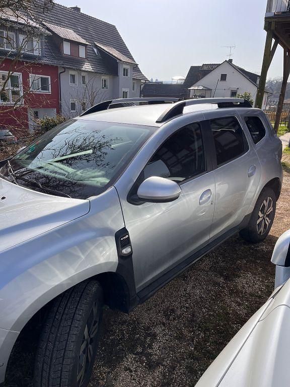 Gebraucht Dacia Duster Prestige 116 PS (85 kW) 2022 Silber SUV
