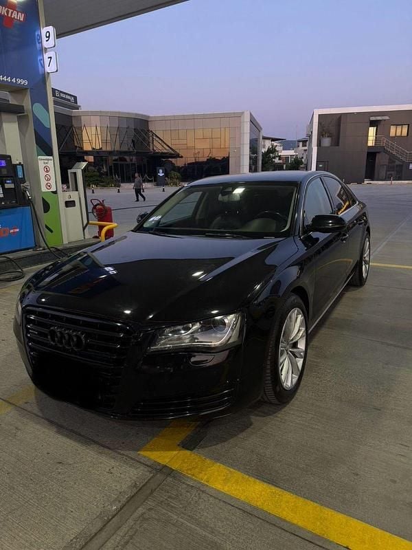 Schwarz Gebraucht 2011 Audi A8 Ambiente Limousine | 8.700 € (Superpreis) - Bild 1/4